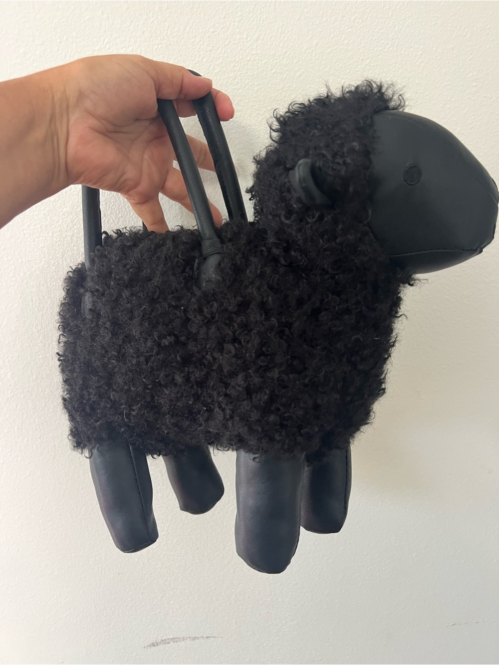 Black Shearling Sheep Bag NWT - Picture 7 of 7